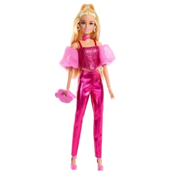 Muñeca N. 5 De Barbie Deluxe Style Con Conjunto Rosa Metalizado, Top Estilo Corsé Brillante Y Accesorios, Pelo Rubio
