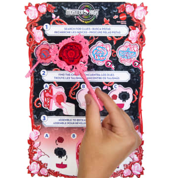 Monster High Gizemli Arkadaşlar Gizemli Bahçe Oyun Seti, Draculaura Bebek, 19'Dan Fazla Sürpriz - Image 3 of 6
