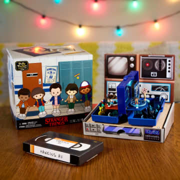 CERDÁ LIFE'S LITTLE MOMENTS Stranger Things Pantoffels, uniseks, voor volwassenen, Zwart, 40/41 EU