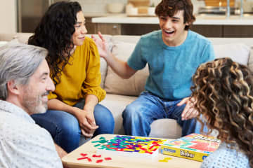 Mattel Games Blokus Refresh, Juego De Estrategia Para Niños +5 Años (Mattel Bjv44) - Image 5 of 6