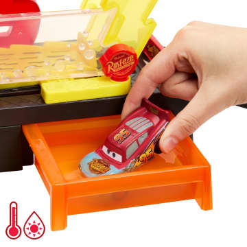 Disney Pixar Cars Autolavaggio Per La Corsa Cambia Colore Playset E Saetta Mcqueen Cambia Colore
