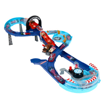 Disney En Pixar Cars Wrc Racebaan Met Sprong Speelset Met 2 Speelgoedvoertuigen, Inclusief Bliksem Mcqueen