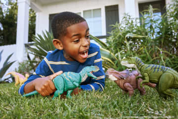 Jurassic World Wild Roar Pachyrhinosaurus Dinosaur Action Figure Toy, Head Strike Attack & Sound