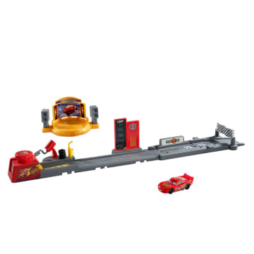 Conjunto De Juego Pista De Acrobacias Y Saltos Copa Pistón De Disneypixar Cars Y Coche De Juguete De Rayo Mcqueen