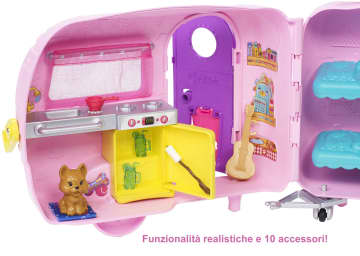 Il Camper Di Chelsea Playset Con Bambola, Cucciolo, Auto, Camper Convertibile E Accessori