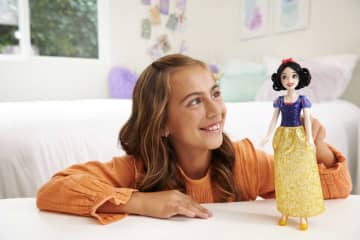 Disney Prensesi Oyuncakları, Pamuk Prenses Moda Bebeği Ve Aksesuarları - Image 2 of 6