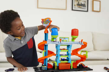 Hot Wheels Mega Araba Yıkama Kulesi - Image 2 of 8