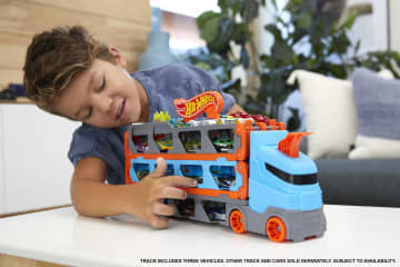 Hot Wheels Camion 2 In 1 Trasportatore E Pista – Imballaggio Sostenibile