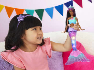 Barbie-Poupée Barbie Dreamtopia Sirène Lumières Scintillantes, 3-7 Ans - Imagen 2 de 6