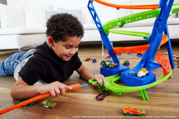 Hot Wheels Tor Wyścigowe Tornado Zestaw do zabawy z 1 samochodzikiem - Image 2 of 6