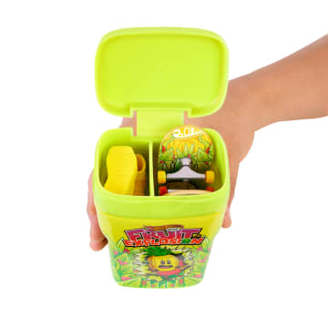 Contenitore Hot Wheels Skate Con 2 Esclusive Tavole E 1 Paio Di Scarpine Da Skate Rimovibili Nella Custodia