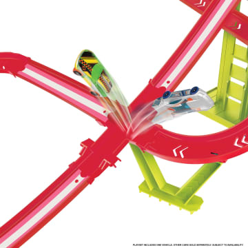 Hot Wheels Neon Yarışlar Çoklu Yarış Heyecanı Pist Seti, 1 Adet Hot Wheels Araba
