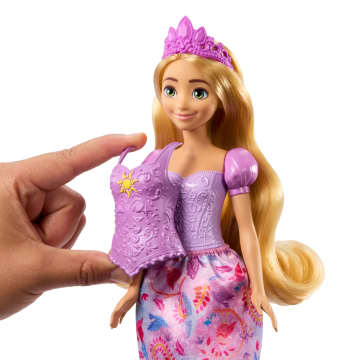 Disney Prensesi 2'si 1 Arada Hikayeler Rapunzel Bebek, Takılıp Çıkarılabilen 2 Büstiyer, 2 Etek Ve 9 Aksesuar - Imagen 3 de 6
