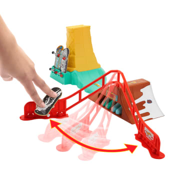 Hot Wheels Skate Skatepark + deskorolka Zestaw Asortyment