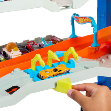 Hot Wheels City Ultieme Garage Speelset Met 2 Metalen Auto's, Opslag Voor Meer Dan 50 Auto's - Bild 3 von 6