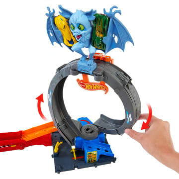 Hot Wheels Bat Döngü Saldırı Oyun Seti Ve 1:64 Ölçekli Oyuncak Araba - Image 4 of 6