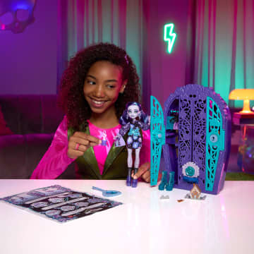 Monster High Skulltimate Secrets Garden Mysteries Σετ Παιχνιδιού Κούκλα Τουίλα Με 19+ Εκπλήξεις - Image 2 of 6