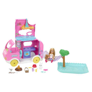 Barbie Chelsea 2-In-1 Camper, Speelset Met Kleine Pop Chelsea, 2 Dierenvriendjes En 15 Accessoires