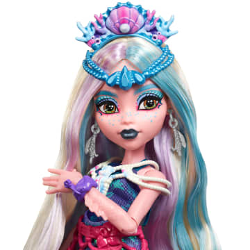 Muñeca De Lagoona Blue Del Monster Fest De Monster High Con Atuendo Festivalero, Póster De Un Grupo Y Accesorios
