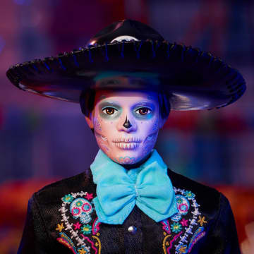 Barbie Signature Día De Muertos 2024 Sammelfigur-Puppe Mit Schwarzem Rüschenkleid - Imagen 3 de 6