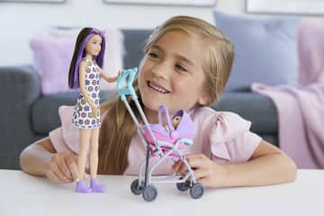 Conjunto De Juego Skipper Babysitters Inc. De Barbie Con Muñeca Y Cochecito, A Partir De 3 Años - Imagen 2 de 6