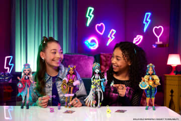 Muñeca De Lagoona Blue Del Monster Fest De Monster High Con Atuendo Festivalero, Póster De Un Grupo Y Accesorios