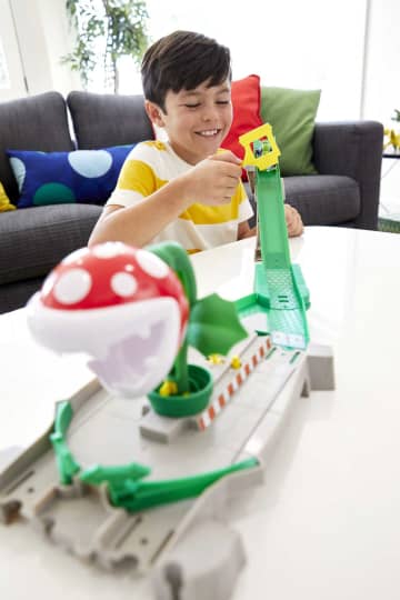 Hot Wheels Mariokart Piranha Plant Slide Track Set
