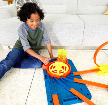 Набор игровой Hot Wheels Конструктор Трасс Мега-пуск