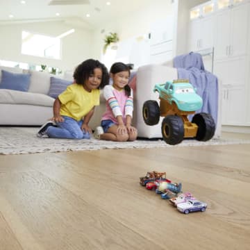 Disney en Pixar Cars Op Weg Circusstunt Ivy