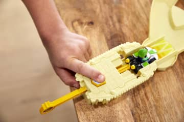 Hot Wheels Mariokart Thwomp Ruins Track Set