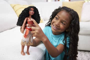 Disney Princess Singing Moana Doll