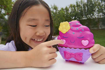 Polly Pocket Something Sweet Cupcake Compact