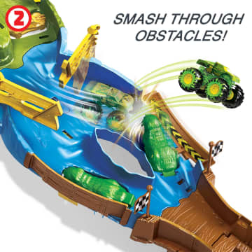 Hot Wheels Monster Trucks Wreckin' Raceway Playset