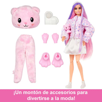 Muñeca Barbie Cutie Reveal de la serie Cozy Cute Tees con disfraz de osito y accesorios
