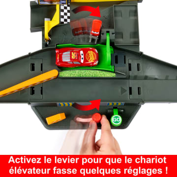 Disney · Pixar Cars-Circuit Course Piston Cup-Avec Voiture 1/55
