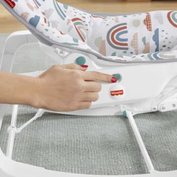 Кресло-качалка Fisher-Price с радугами