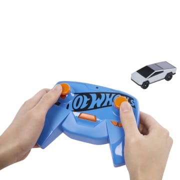 Hot Wheels RC Cybertruck