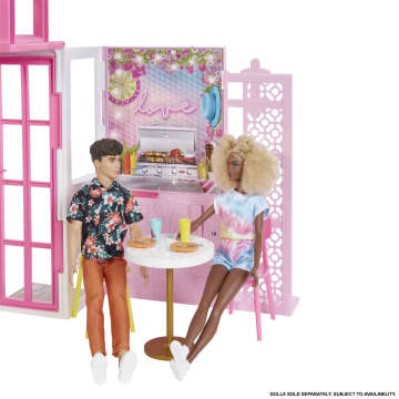 Дом Barbie с мебелью и аксессуарами