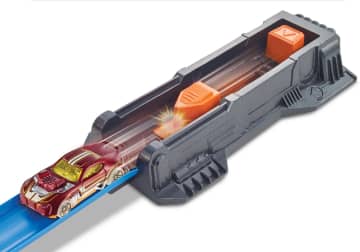 Набор игровой Hot Wheels Экшн Автотрек Винтовое столкновение