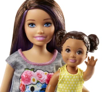 Muñeca y accesorio Skipper Canguro de bebés de Barbie