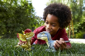 Jurassic World Uncaged Rowdy Roars Mirror Dino