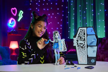 Monster High Pop, Frankie Stein, Skulltimate Secrets: Fearidescent