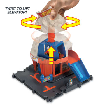 Hot Wheels City Track Set with 1 Hot Wheels Car
