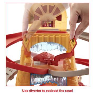Disney and Pixar Cars Radiator Springs Mountain Race Playset - Image 4 of 6