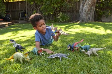 Jurassic World Roar Strikers Iguanodon - Image 2 of 7