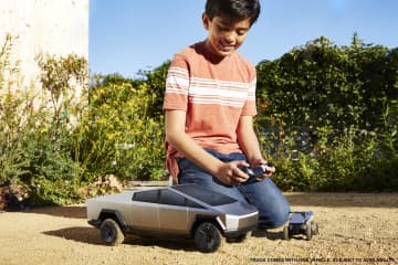 Машинка Hot Wheels на радиоуправлении Тесла Кибертрак TR