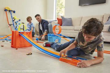 Hot Wheels® Rywalizacja Mistrzów Zestaw Asortyment - Image 2 of 10