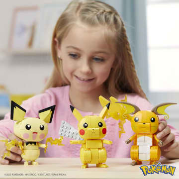 Mega Construx Pokémon Build and Show Pikachu Evolution Trio