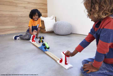 Hot Wheels Monster Trucks Double Destruction Playset