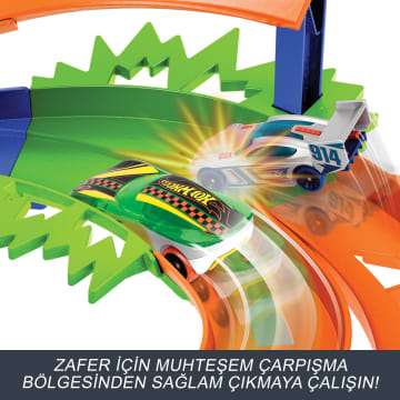 Hot Wheels İkili Yarış Ve Akrobasi Pisti, 2 Adet 1:64 Ölçekli Oyuncak Araba, Kolayca Saklanabilir